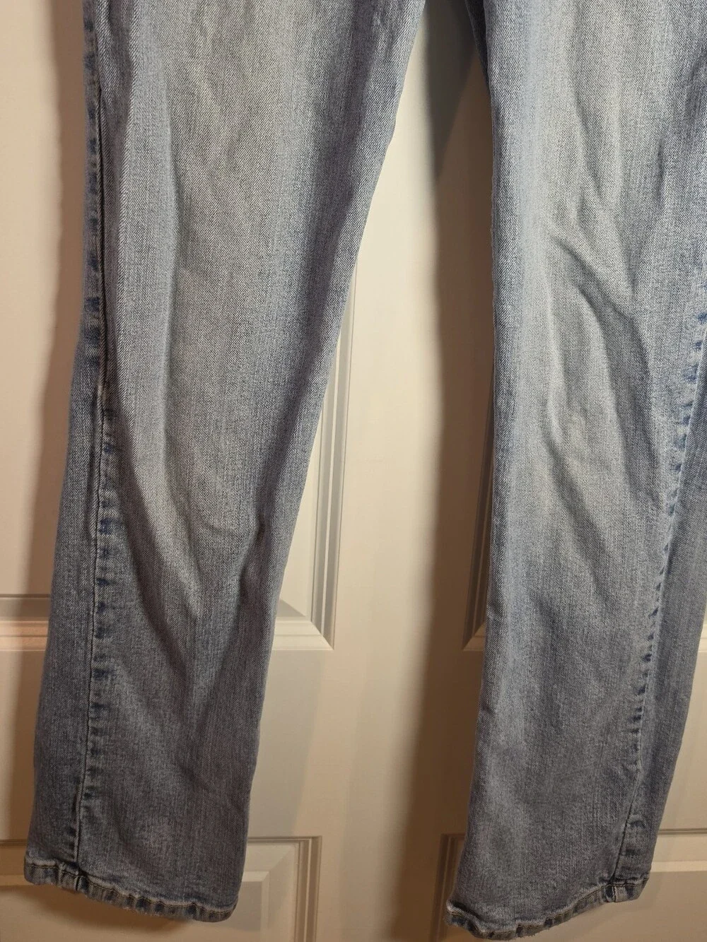 Levis 511 Light Wash Slim Fit Jeans 32 X 30 Has Inner Thigh Wear